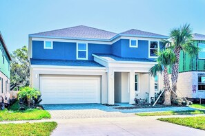 House (Multiple Bedrooms) | Interior - Upstay - 18-guest Mansion w Pool, Games, Cinema (Kissimmee)