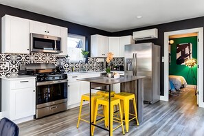 House (6 Bedrooms) | Interior - Two-home Group Retreat - 6th Street 4 Min Walk (Austin)