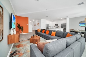 Casa (Multiple Bedrooms) | Parte interna