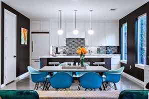 House (4 Bedrooms) | Interior - Private Mini Golf and Covered Fireplace Lounge (Austin)