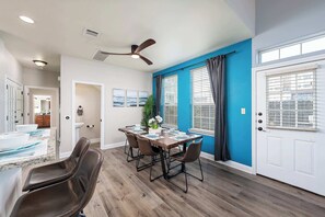 Interior - Upstay: Stylish 4BR Getaway in Vibrant East Austin (Austin)