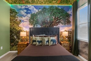 Interior - Family Resort Homegame Room, Cinema & Theme Rooms (Kissimmee)