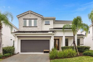 Interior - Family Resort Homegame Room, Cinema & Theme Rooms (Kissimmee)