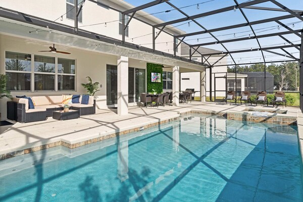 Upstay 15br Villa W Games Room, Pool & Cinema - Kissimmee