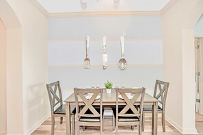 Interior - Upstay: Condo Near Disney w Games, Pool (Winter Garden)