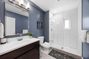 Interior - Modern St. Clair West Suite w/ Private Patio & BBQ (Toronto)