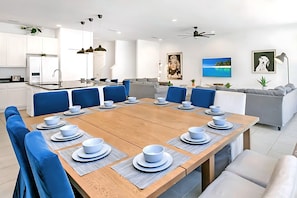 Casa (Multiple Bedrooms) | Parte interna