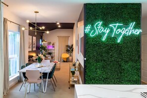 独立别墅 (Multiple Bedrooms) | 住宿内部