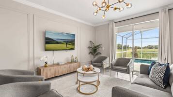 House (6 Bedrooms) | Interior