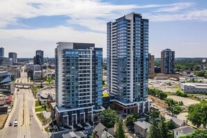 Apartment (1 Bedroom) | Interior - Stylish 1BR Condo w Balcony & Skyline Views (Kitchener)