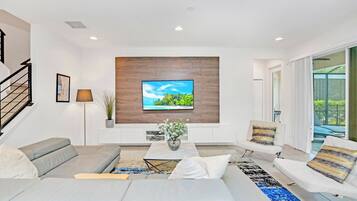 House (6 Bedrooms) | Interior