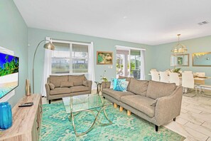 Hus (Multiple Bedrooms) | Interiör