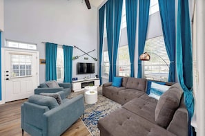 Villa (Multiple Bedrooms) | Interior - Upstay: Spacious 2-home Duplex for Group of 17 (Austin)
