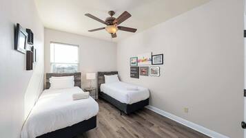 Villa (Multiple Bedrooms) | Bahagian dalam