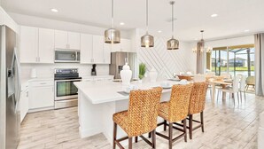 Casa (Multiple Bedrooms) | Parte interna
