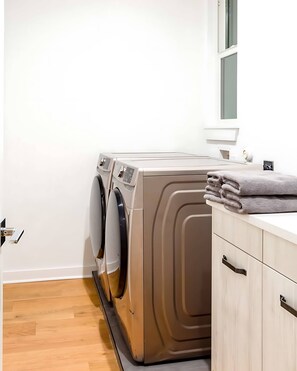 House (5 Bedrooms) | Interior - Eastside House Supreme6 Min Drive to Downtown (Austin)
