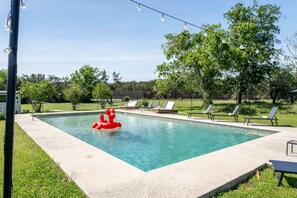 Interior - Upstaystunning 10 Acres Farmhouse w/ Private Pool (Austin)