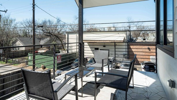 Interior - Upstay: Contemporary 2BR Retreat w Patio & BBQ (Austin)