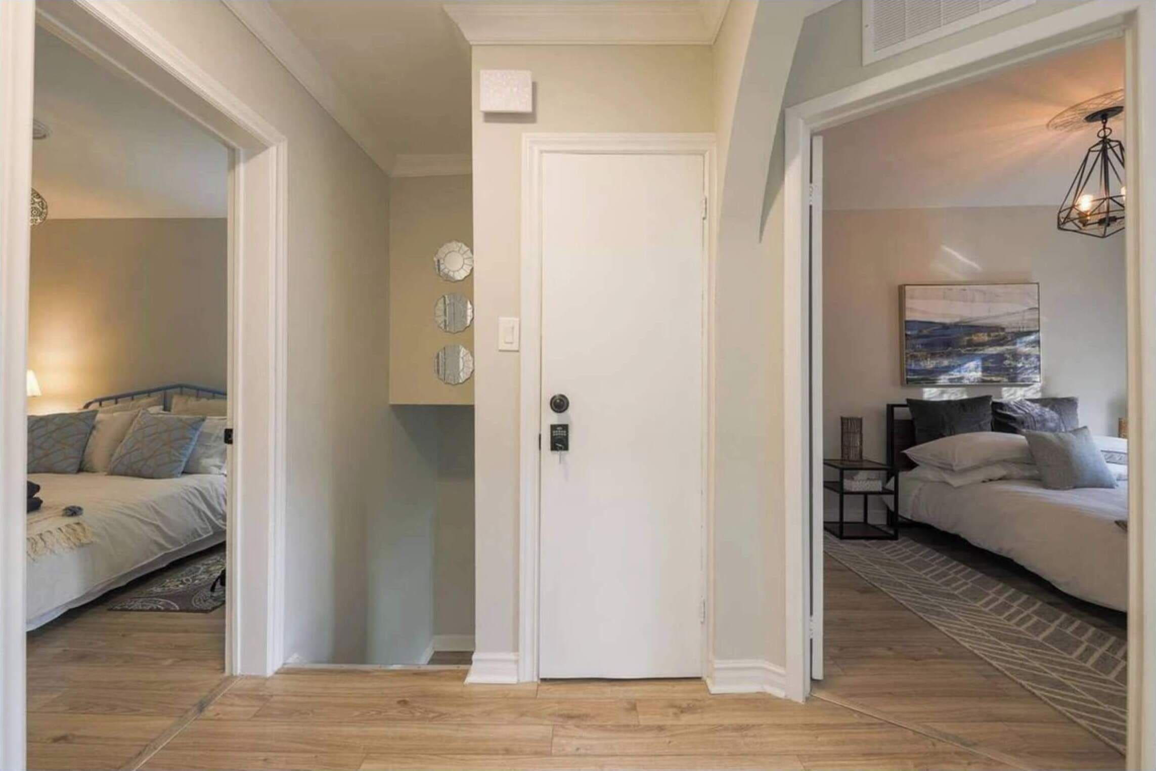 Studio (2 Bedrooms) | Interior