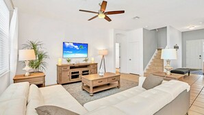 Hús (Multiple Bedrooms) | Að innan