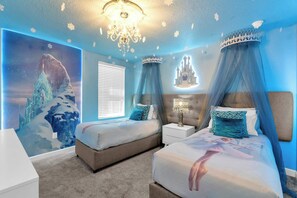 Casa (Multiple Bedrooms) | Interior