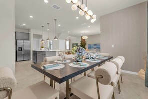 Interior - Upstay Disney 5BR Movie Mansionwindsor Cay Resort (Clermont)
