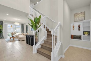 Interior - Upstay Disney 5BR Movie Mansionwindsor Cay Resort (Clermont)