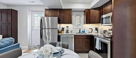 Studio (2 Bedrooms) | Interior