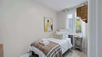 Studio (2 Bedrooms) | Interior
