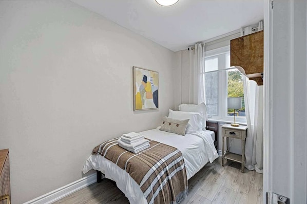 Interior - Stylish Modern Family Suite With Patio (Toronto)