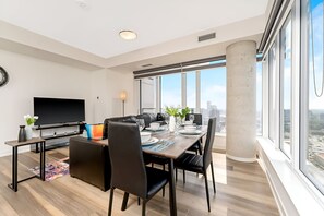 Apartment (1 Bedroom) | Interior - Newly Built Modern Condo With Stunning City Views (Kitchener)