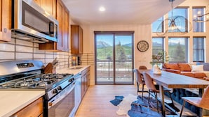 Villa (2 Bedrooms) | Interior - Upstay Lake Dillon Basecamp & Mountain Trails (Silverthorne)