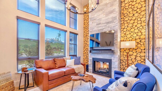 Villa (2 Bedrooms) | Front of property - Upstay Lake Dillon Basecamp & Mountain Trails (Silverthorne)