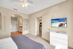 Interior - Upstay Modern 2BR Condo Near Disney (Winter Garden)