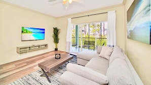 Front of property - Upstay 3BR Suite w Pool, Sauna & Gamesnear Disney (Winter Garden)