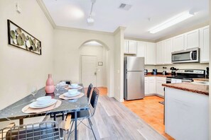 Interior - Family-friendly Condo With Pool & Sauna (Winter Garden)