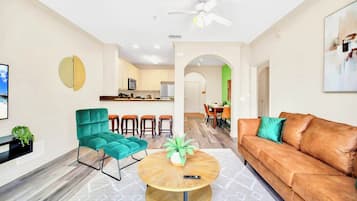 Apartment (3 Bedrooms) | Front of property