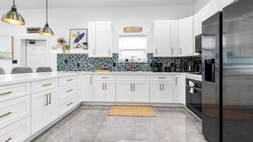 Villa (4 Bedrooms) | Interior