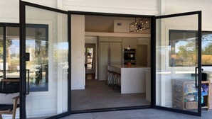 Interior - Upstay Modern Home Near Golf Course and Downtown (Austin)