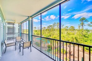 Apartment (2 Bedrooms) | Bahagian dalam