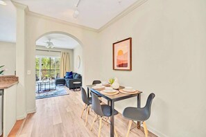 Apartment (2 Bedrooms) | Interior - Upstay - Large Condo w Pool, Sauna, Gym (Winter Garden)