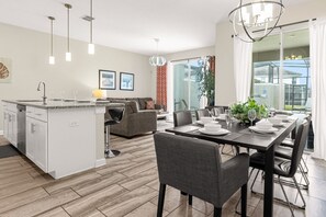 Villa (4 Bedrooms) | Interior - Upstay: Championsgate Home w Private Pool and BBQ (Davenport)