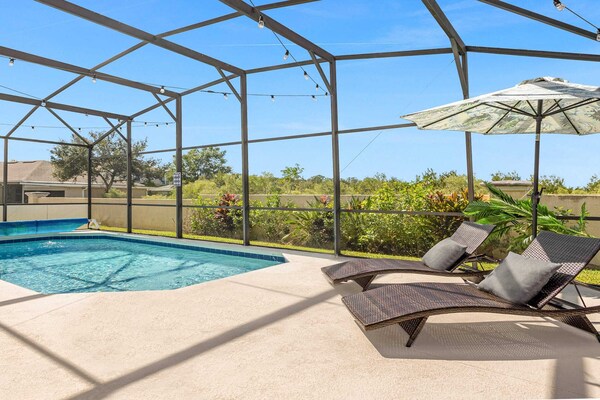 Upstay: Crystal Cove Resort Villa W/ Pool & Games - Kissimmee, FL