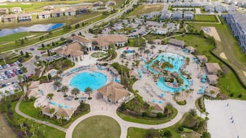 House (6 Bedrooms) | Interior