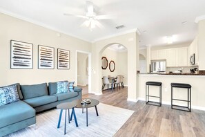 Interior - Family-friendly Condo With Pool & Sauna (Winter Garden)