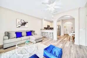 Unclassified image, 2 of 31, button - Upstay - Pet-friendly Condo - Sauna, Pool (Winter Garden)