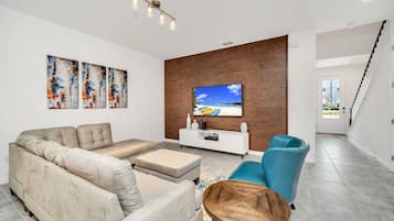 Villa (4 Bedrooms) | Interior