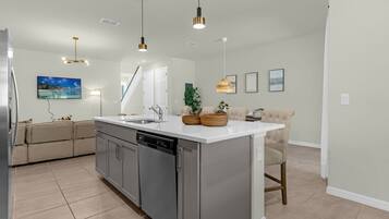 Villa (4 Bedrooms) | Interior