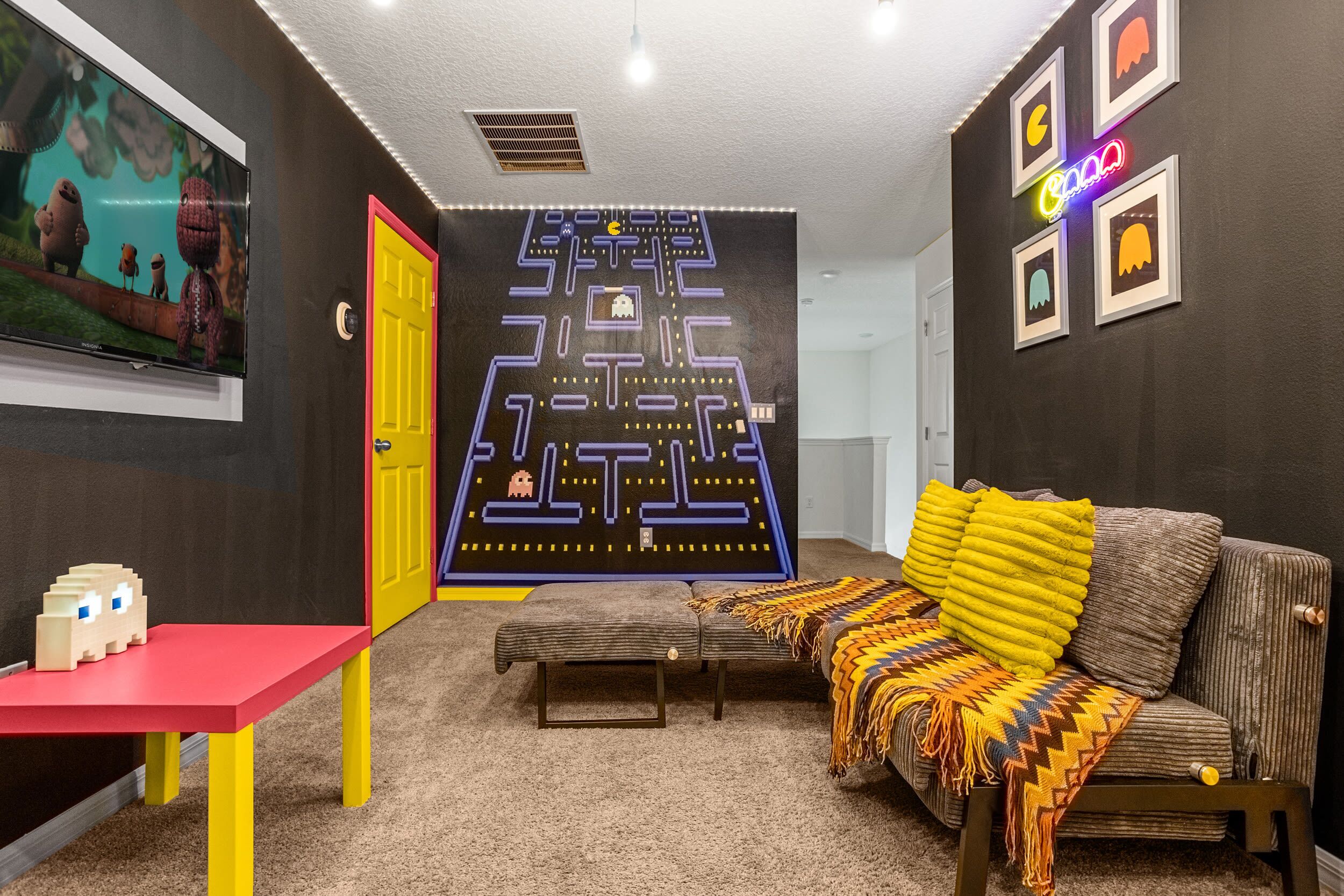 Villa (4 Bedrooms) | Front of property