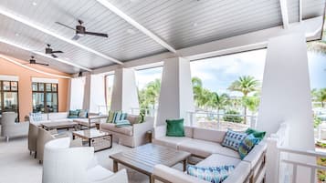 Villa (4 Bedrooms) | Interior